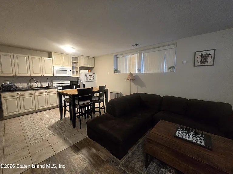 145 Darnell Ln — Photo 2