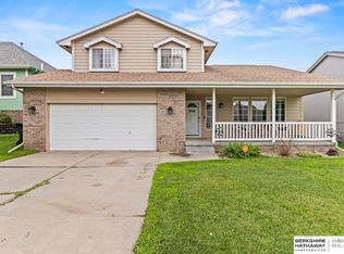 8323 Sheffield St, Omaha, NE 68122