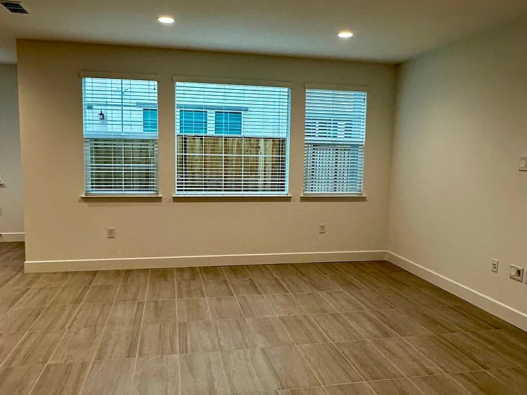 1363 S Didion Pl — Photo 4
