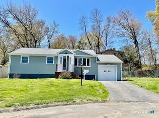 25 Suzanne Circle, Fairfield, CT 06824