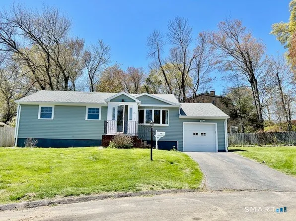 25 Suzanne Circle, Fairfield, CT 06824