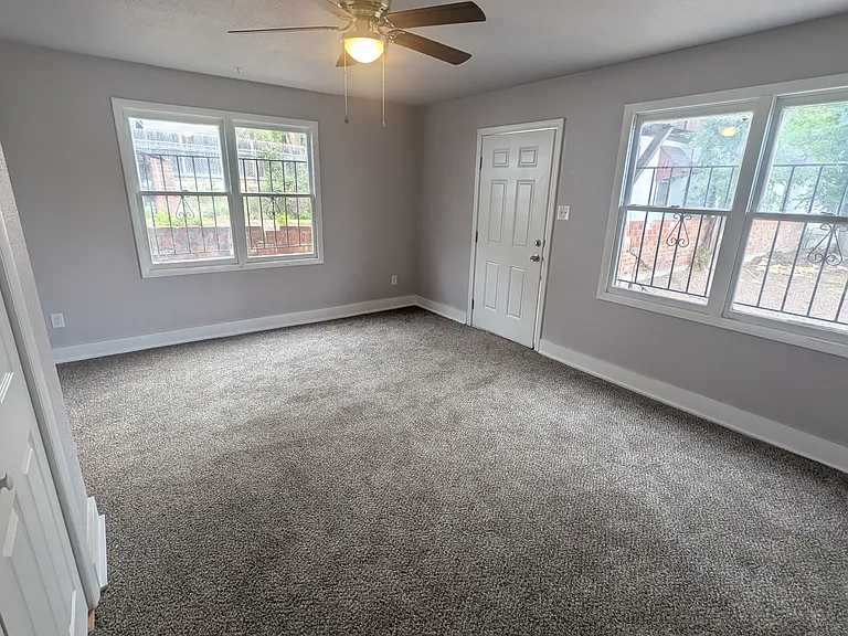 509 Broadway Ave #4 — Photo 3