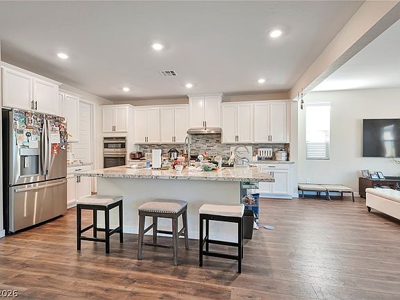 4th image of 752 Tallgrass St