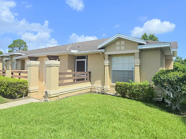 3194 Sandy Shore Ln — Photo 1