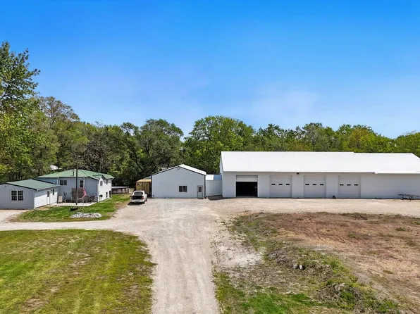 17138 County Road X61, Muscatine, IA 52761