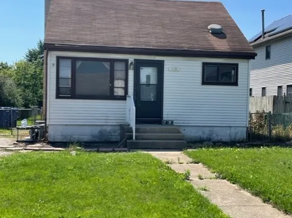 1036 N Yale Ave, Villa Park, IL 60181