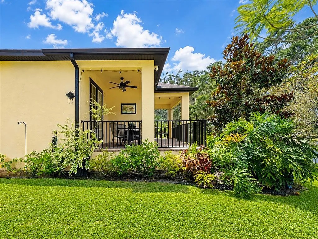 4 bed, 3.0 bath, 2197 sqft, $3,450 — Photo 4