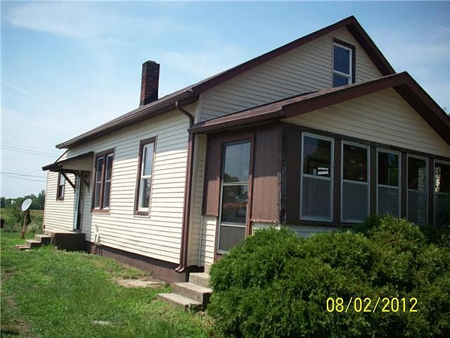 2nd image of 206 S Logan St