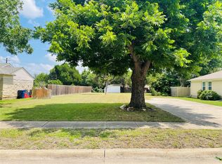 1416 Williams Dr, Garland, TX 75042