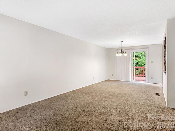 4th image of 6534 Rollingridge Dr