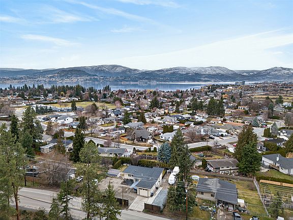 5th image of 824 Dehart Rd