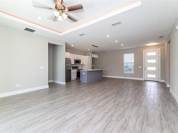 2nd image of 1055 DESMOINES LANE