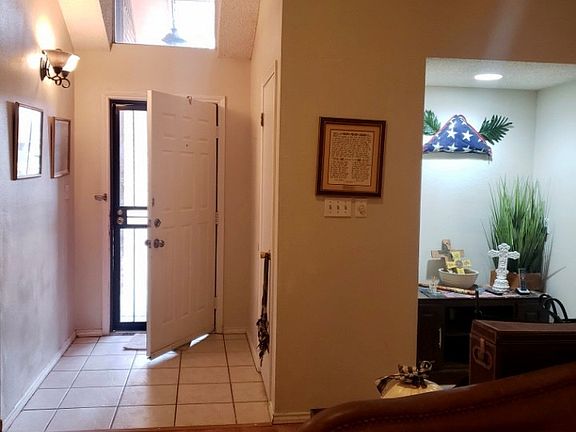 3rd image of 4603 Humble Ave