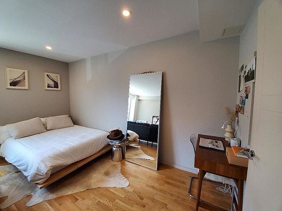 5th image of 1511 Bedford Ave #2OO