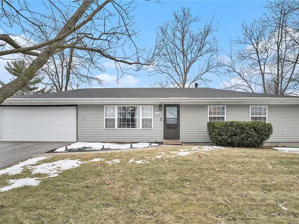 636 Old Forge Rd, Valparaiso, IN 46385