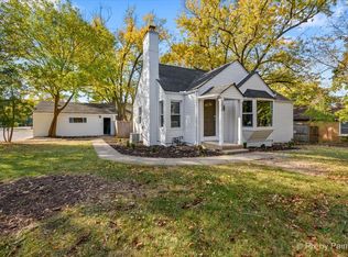 3858 Fairview Ave, Downers Grove, IL 60515