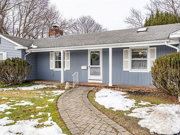 4th image of 3931 Saint Paul Blvd