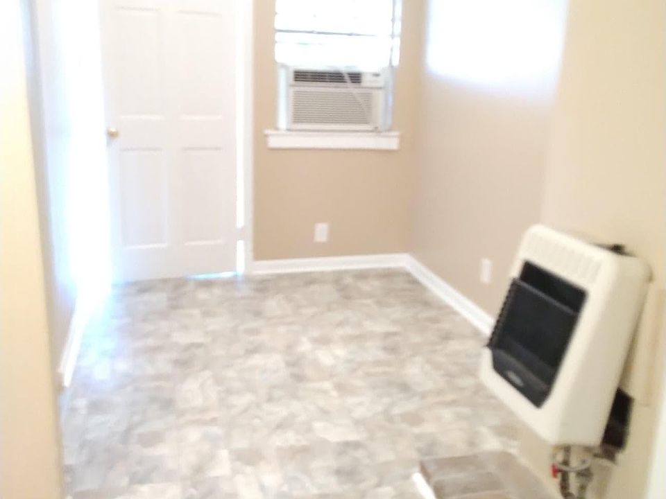 1st image of 722 1/2 3rd St