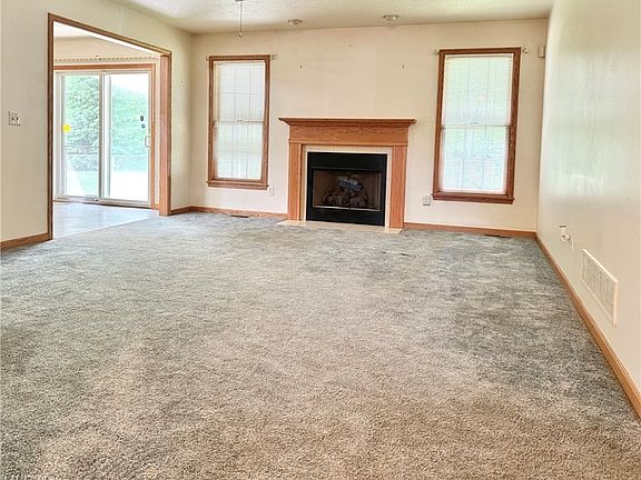 5th image of 224 Natale Dr