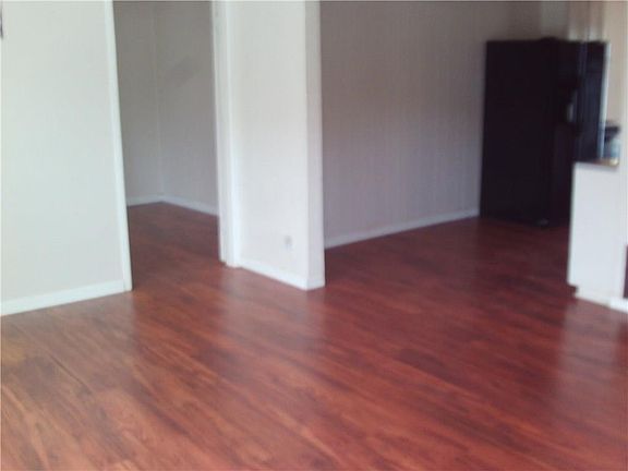 4th image of 7226 Emerald Dr