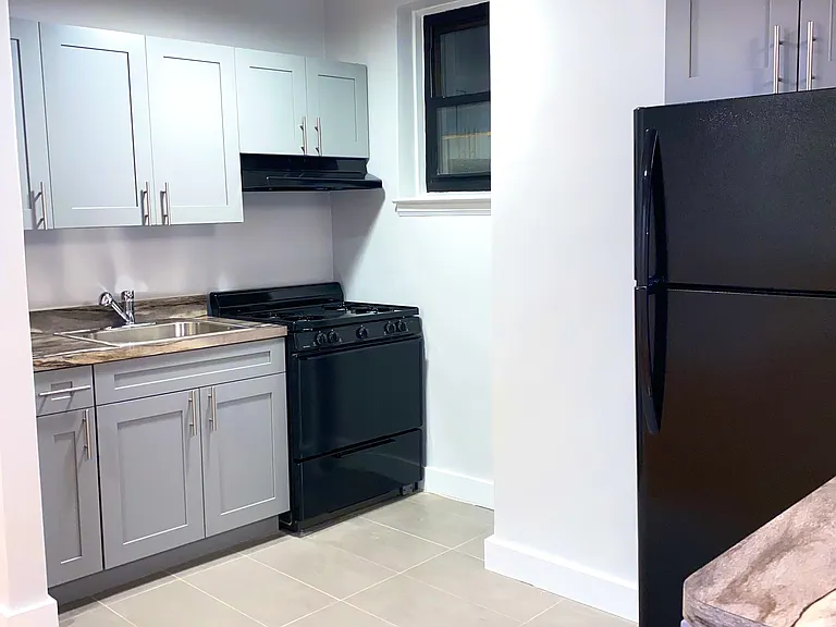 1622 Ocean Pkwy #3A — Photo 2