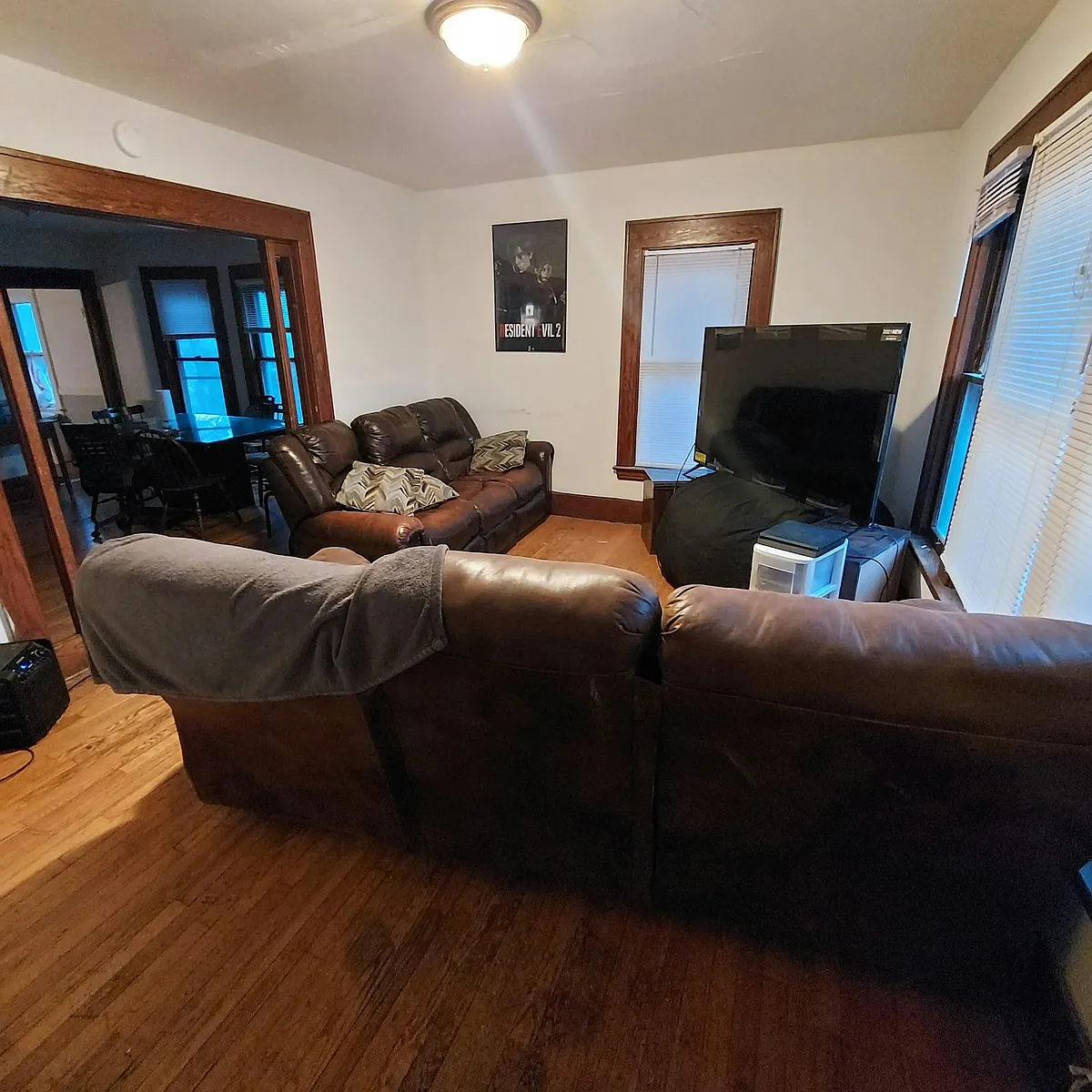 Building Photo - 916 Ackerman Ave #5