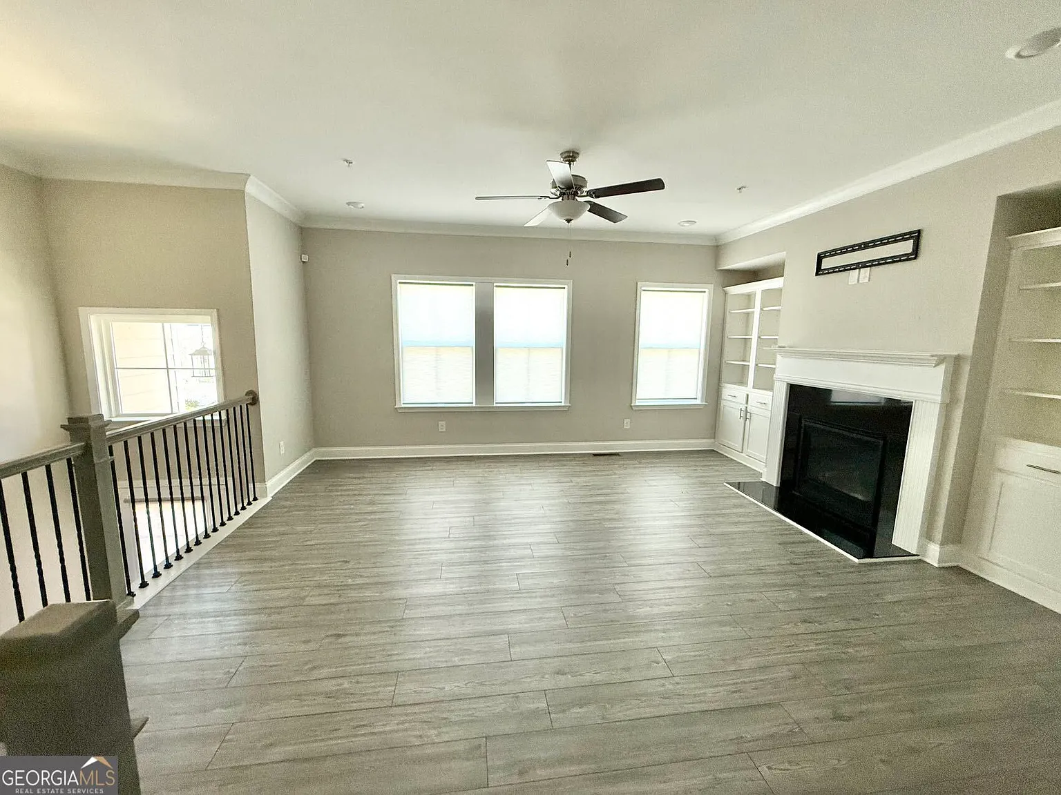 4 bed, 3.5 bath, 2464 sqft, $3,600 — Photo 4