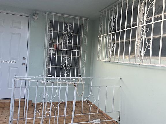 4th image of 1345 NW 28th St