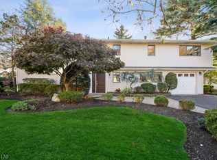 42 Laurel Dr, Springfield, NJ 07081