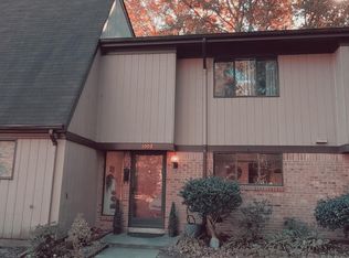 1002 N Green Dr, Newport News, VA 23602