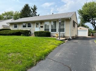 1528 E Dickinson Ave, Decatur, IL 62521