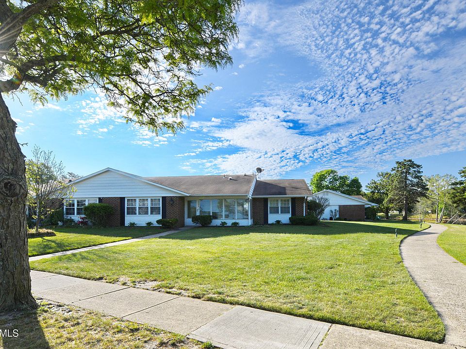 1st image of 1179B Argyll Circle #100b