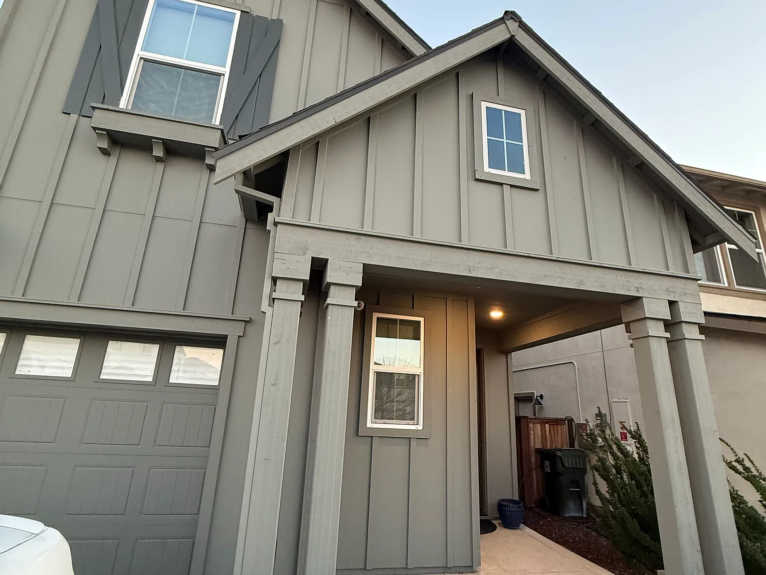 3 bed, 2.5 bath, 2149 sqft, $3,400 — Photo 1