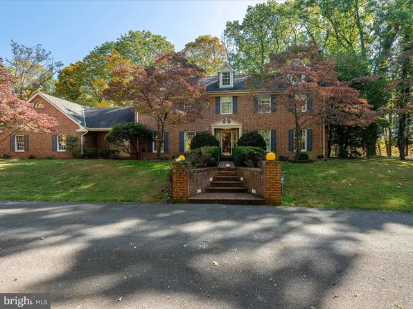 351 Yost Cir, Berkeley Springs, WV 25411