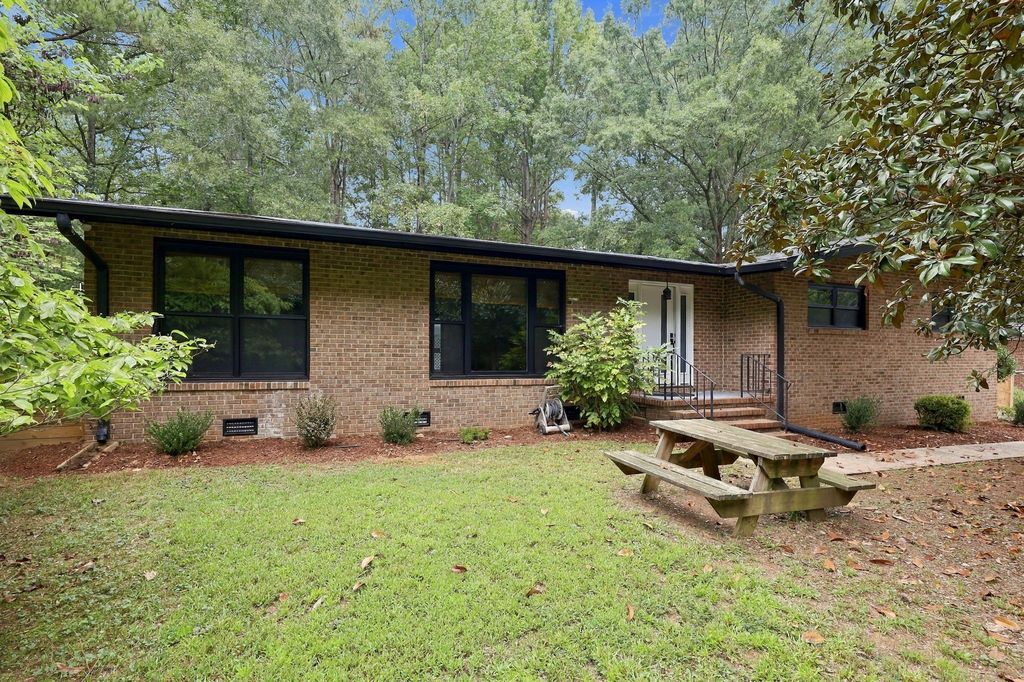 210 Carol St - Property Image
