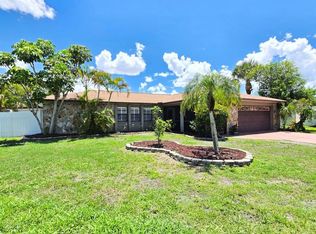 1302 Georgetowne Cir, Sarasota, FL 34232