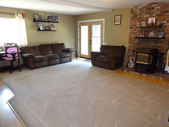 3rd image of 5962 Jeanine Dr
