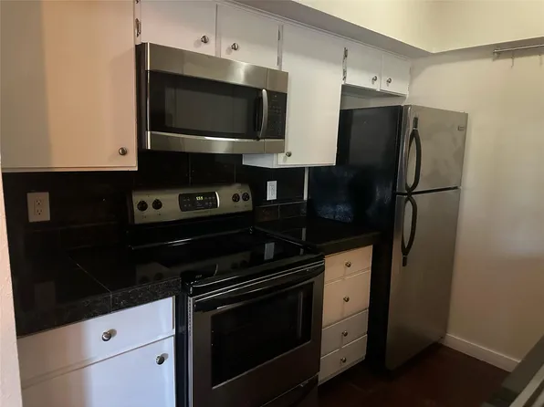 1509 W 39th 1/2 St #104, Austin, TX 78756