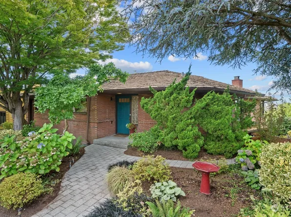2871 29th Avenue W, Seattle, WA 98199