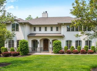 9 Hamilton Dr S, Caldwell, NJ 07006