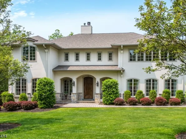 9 Hamilton Dr West, North Caldwell Boro, NJ 07006