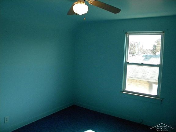 2nd image of 1511 Davenport Ave