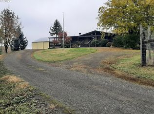 7512 Melqua Rd, Umpqua, OR 97486