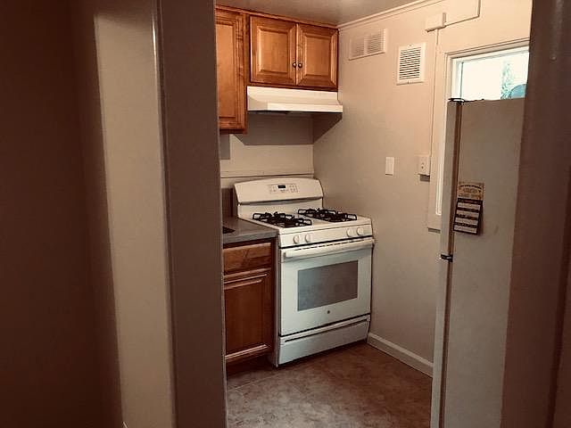 1st image of 743 Cabrillo St