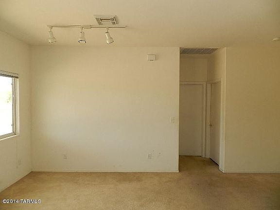 4th image of 6338 S Iberia Ave