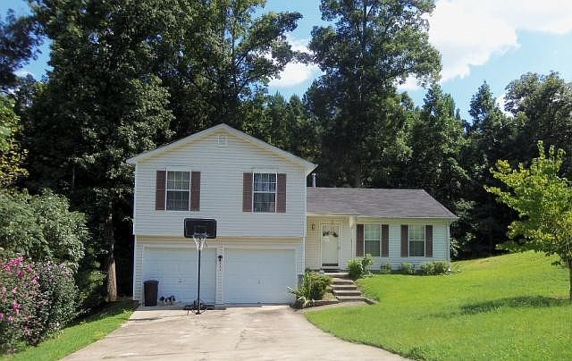 1st image of 6652 Rebecca Lou Ln