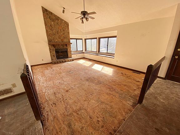4th image of 6855 Creekwood Dr