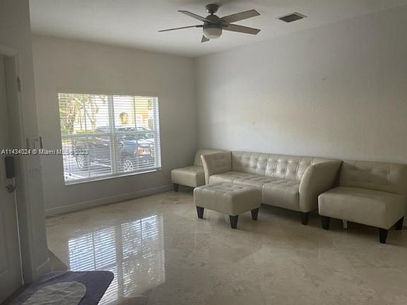4th image of 125 Lake Monterey Cir #125