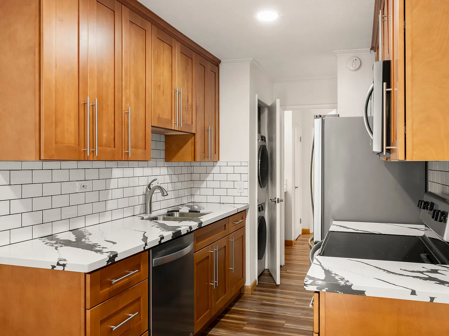 1 bed, 1.0 bath, 682 sqft, $1,945 — Photo 4