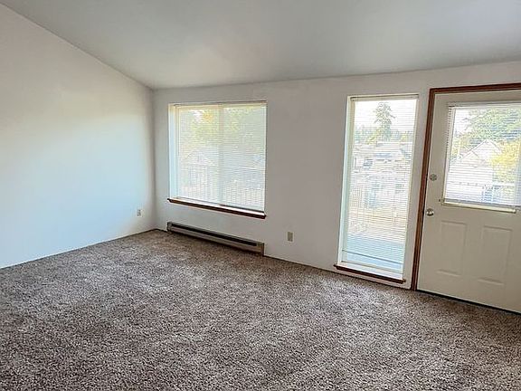 4th image of 2814 W Maplewood Ave APT 303